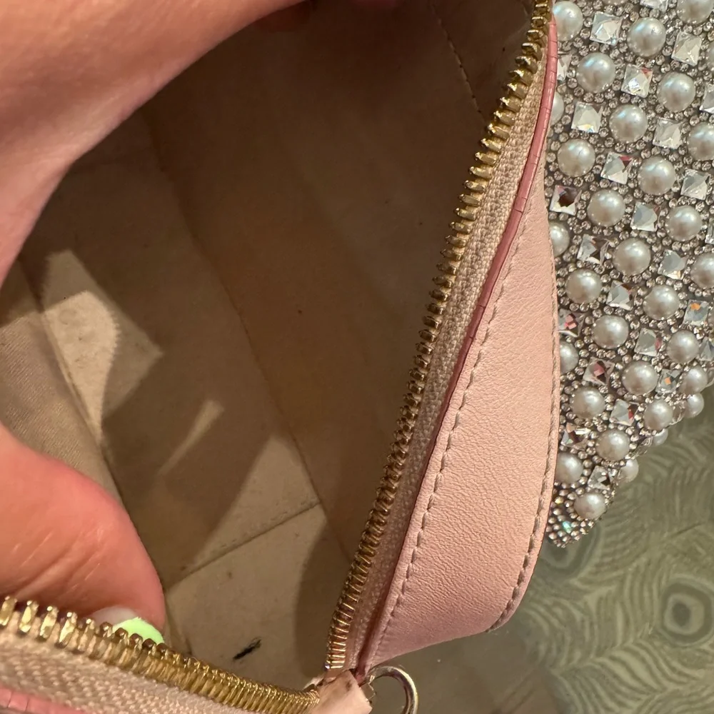 Chic Pink Crossbody Bag with Chain Detail - Picture 12 of 13